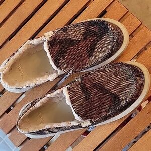 Sanuk Donna Camo Chill Shoes Size 9